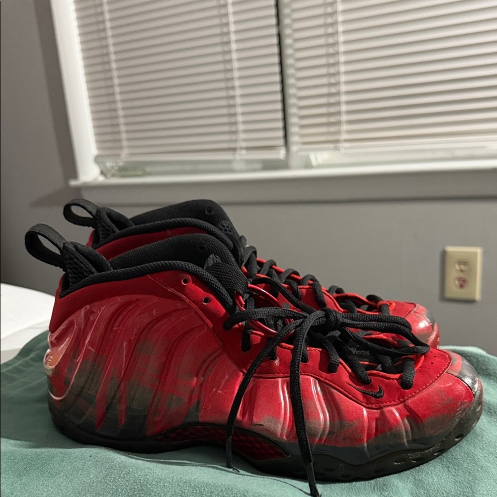 Nike Foamposite Doernbecher size 9.5